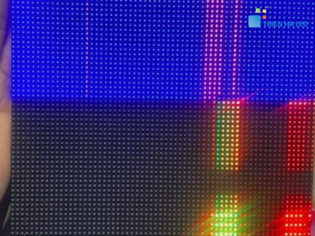 Màn hình LED xuất hiện sọc ngang hoặc sọc dọc trên màn hình